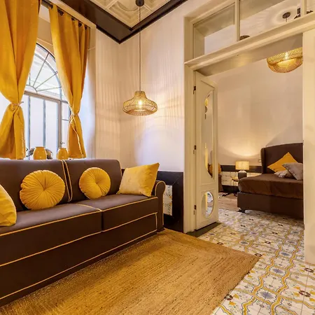 Foro Luxury Flat